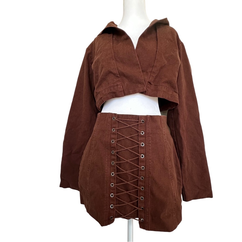 Naked Wardrobe Brown Set